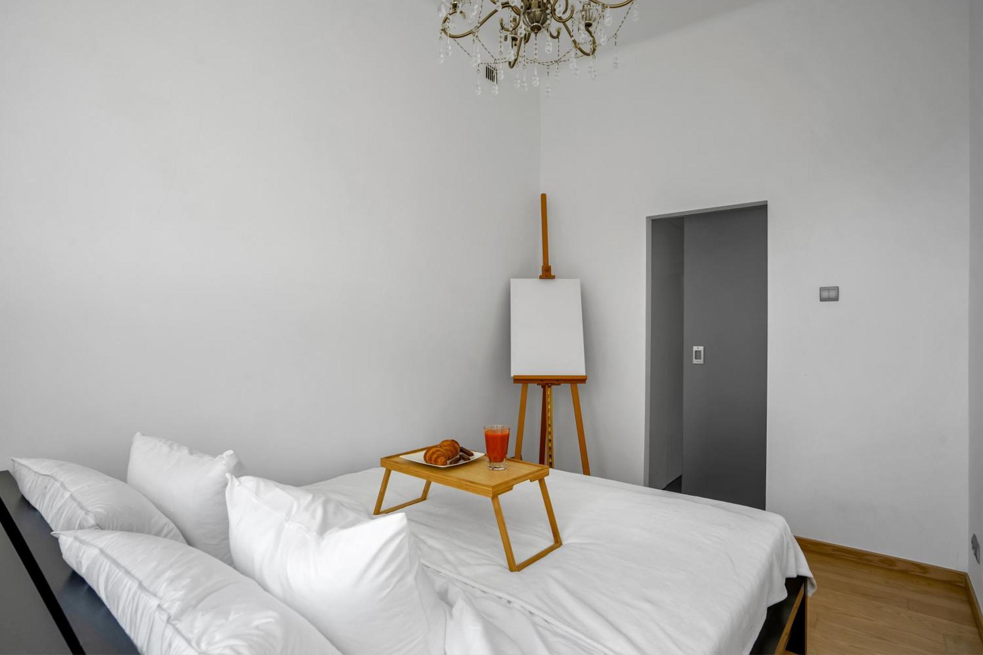 Warsaw Castle Apartments - Prime Location, Historic City Center, Castle View, Fast Internet - By Rentujemy Varsóvia Exterior foto