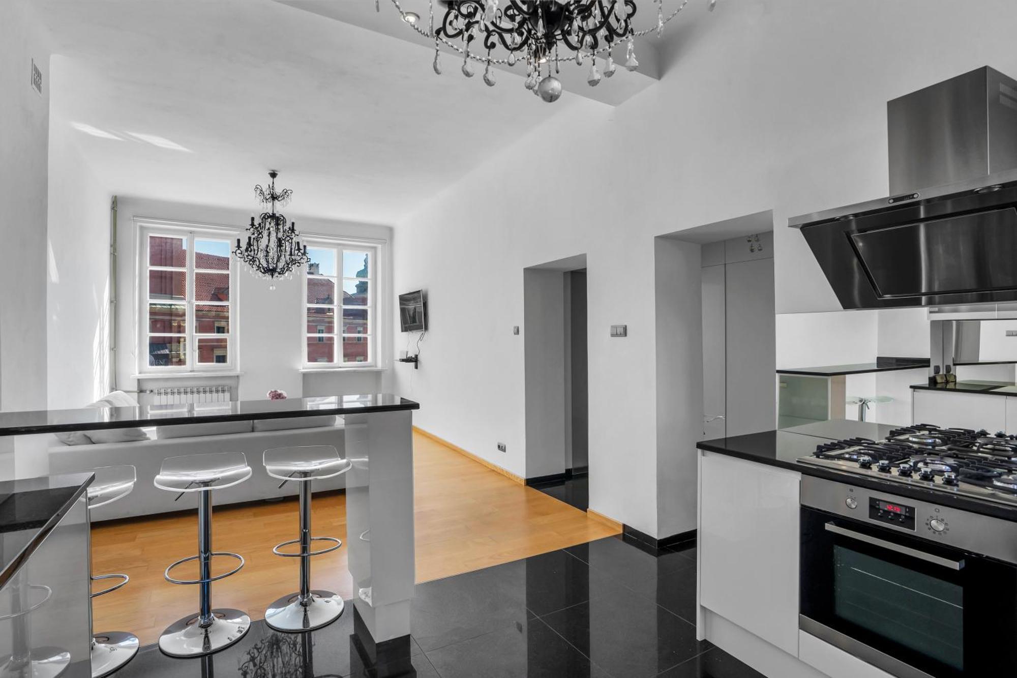 Warsaw Castle Apartments - Prime Location, Historic City Center, Castle View, Fast Internet - By Rentujemy Varsóvia Exterior foto
