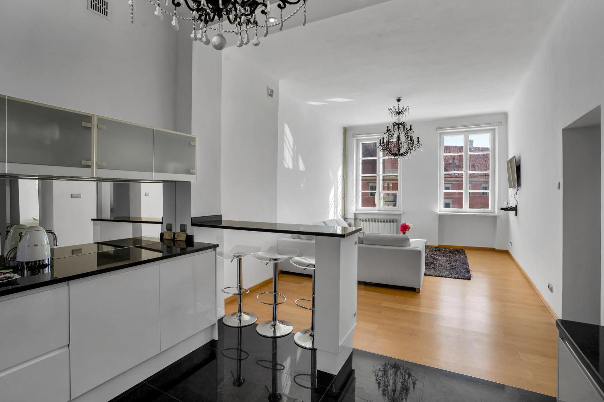 Warsaw Castle Apartments - Prime Location, Historic City Center, Castle View, Fast Internet - By Rentujemy Varsóvia Exterior foto