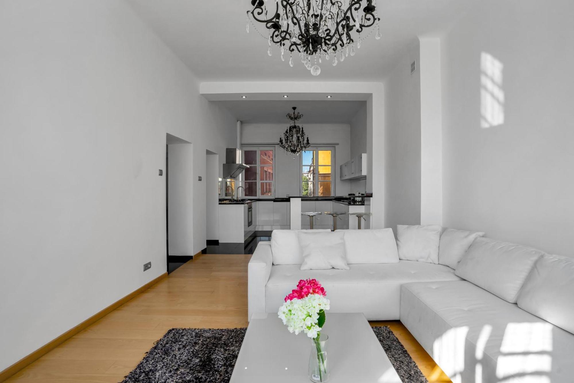 Warsaw Castle Apartments - Prime Location, Historic City Center, Castle View, Fast Internet - By Rentujemy Varsóvia Exterior foto