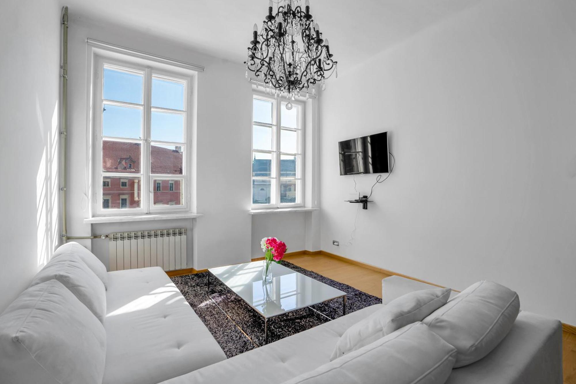 Warsaw Castle Apartments - Prime Location, Historic City Center, Castle View, Fast Internet - By Rentujemy Varsóvia Exterior foto